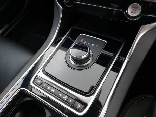 Used Jaguar XE 2018 for sale - 76325678: Photo 16