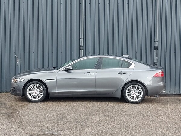 Used Jaguar XE 2018 for sale - 76325678: Photo 4