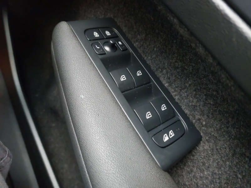 Used Volvo XC40 2023 for sale - 77716600: Photo 12