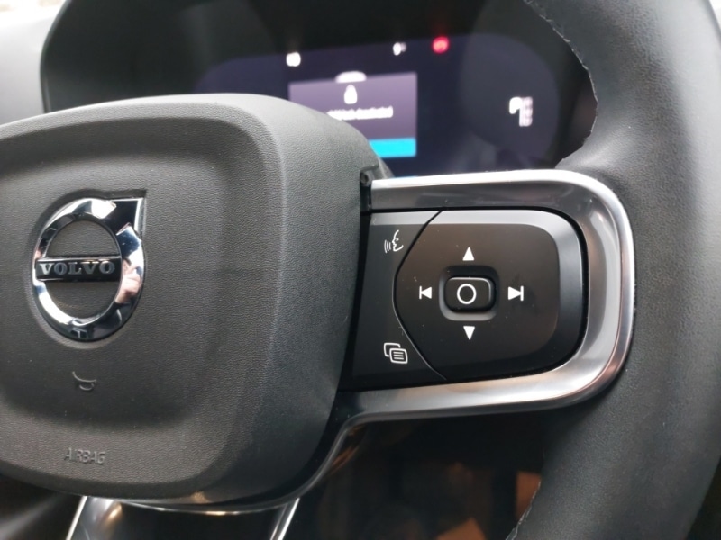 Used Volvo XC40 2023 for sale - 77716600: Photo 13