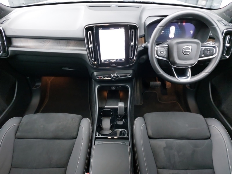 Used Volvo XC40 2023 for sale - 77716600: Photo 2