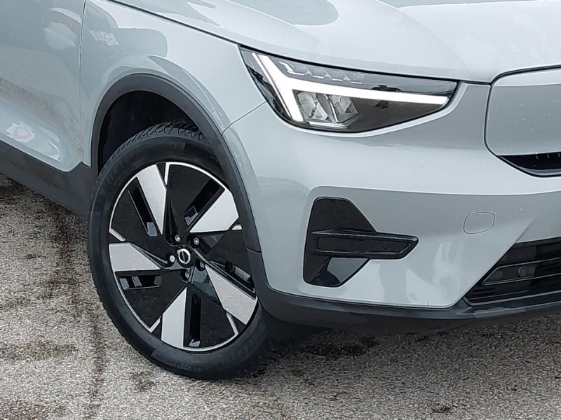 Used Volvo XC40 2023 for sale - 77716600: Photo 9