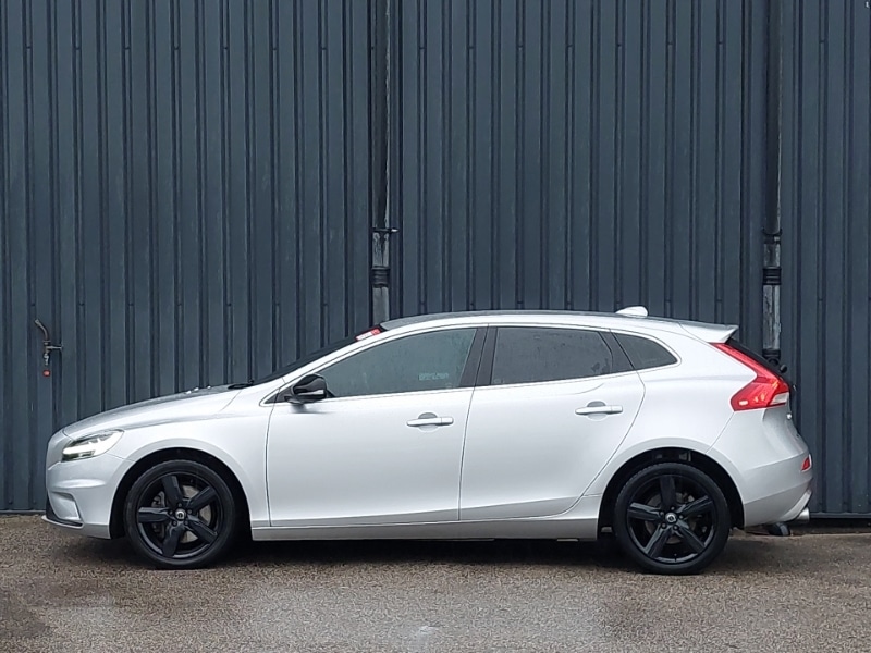 Used Volvo V40 2018 for sale - 77352813: Photo 4