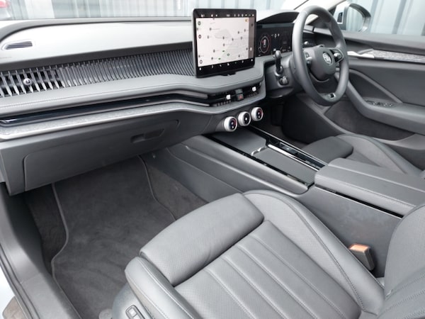 Used Skoda Superb 2024 for sale - 75065864: Photo 5
