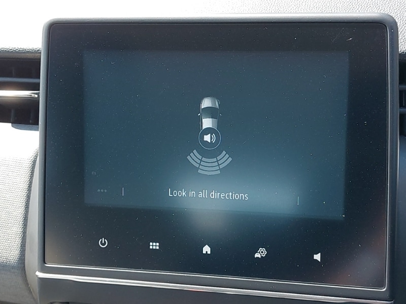 Used Renault Clio 2024 for sale - 76502226: Photo 11