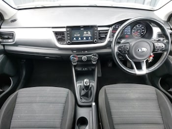 Used Kia Stonic 2019 for sale - 78274636: Photo