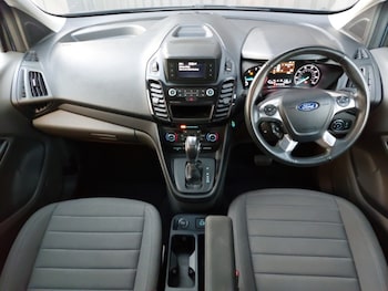 Used Ford Grand Tourneo Connect 2019 for sale - 76414800: Photo