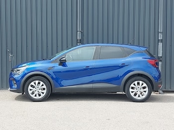 Used Renault Captur 2022 for sale - 79101182: Photo