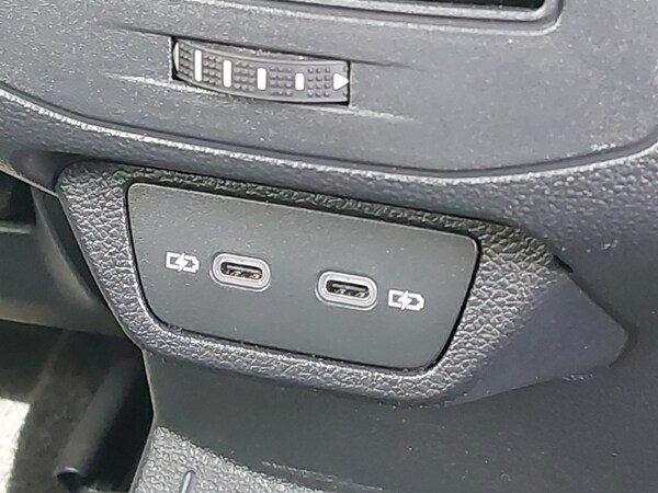 Used Volkswagen T-Roc 2023 for sale - 76183243: Photo 10