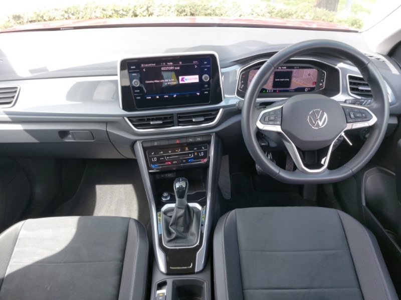 Used Volkswagen T-Roc 2023 for sale - 76183243: Photo 2