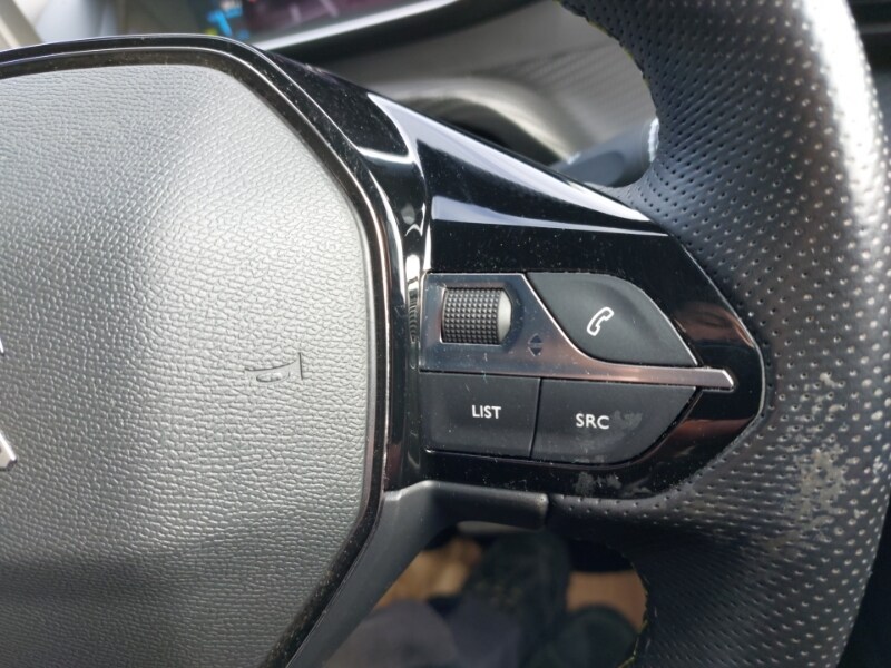 Used Peugeot 2008 2022 for sale - 77352812: Photo 13