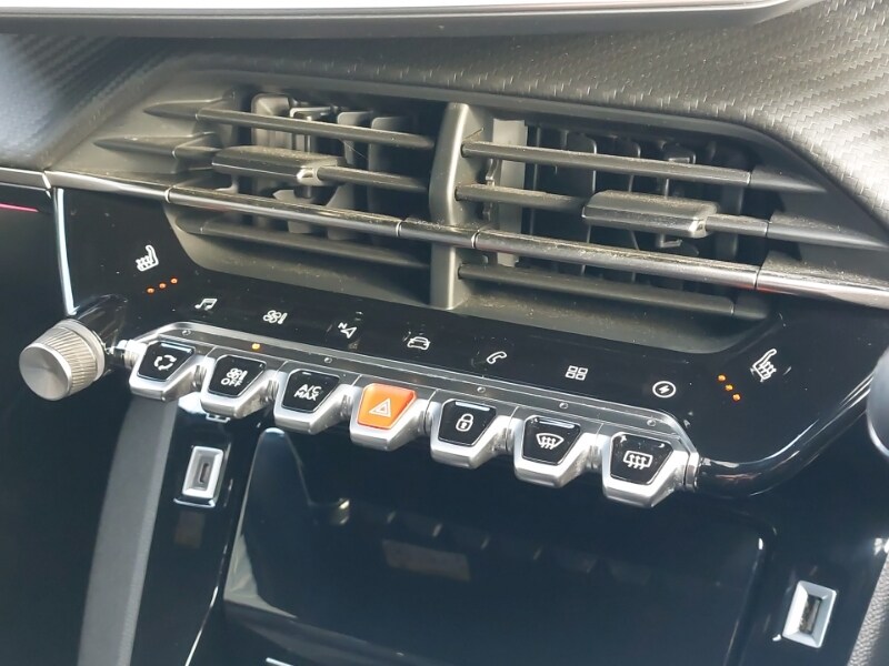 Used Peugeot 2008 2022 for sale - 77352812: Photo 17