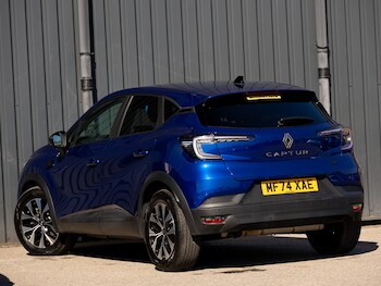 Used Renault Captur 2024 for sale - 78156039: Photo