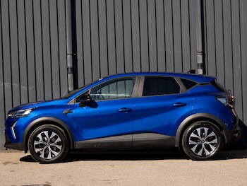 Used Renault Captur 2024 for sale - 78156039: Photo