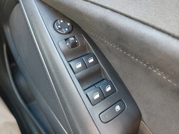 Used Vauxhall Crossland 2022 for sale - 76250874: Photo 12