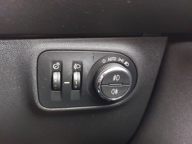 Used Vauxhall Corsa 2016 for sale - 77432989: Photo 13