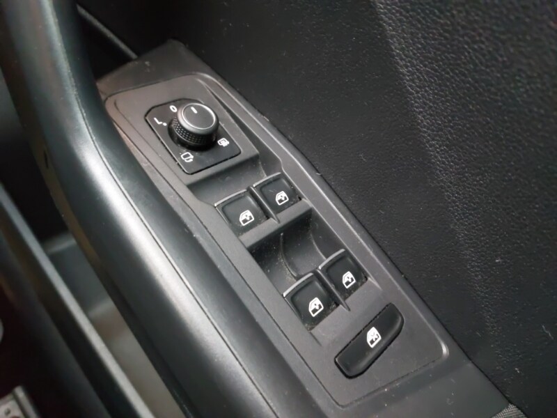 Used Volkswagen T-Roc 2018 for sale - 77908190: Photo 12