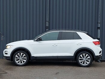 Used Volkswagen T-Roc 2018 for sale - 77908190: Photo