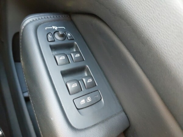 Used Volvo XC60 2023 for sale - 74725120: Photo 12