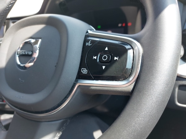 Used Volvo XC60 2023 for sale - 74725120: Photo 13