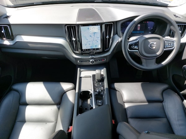 Used Volvo XC60 2023 for sale - 74725120: Photo 2