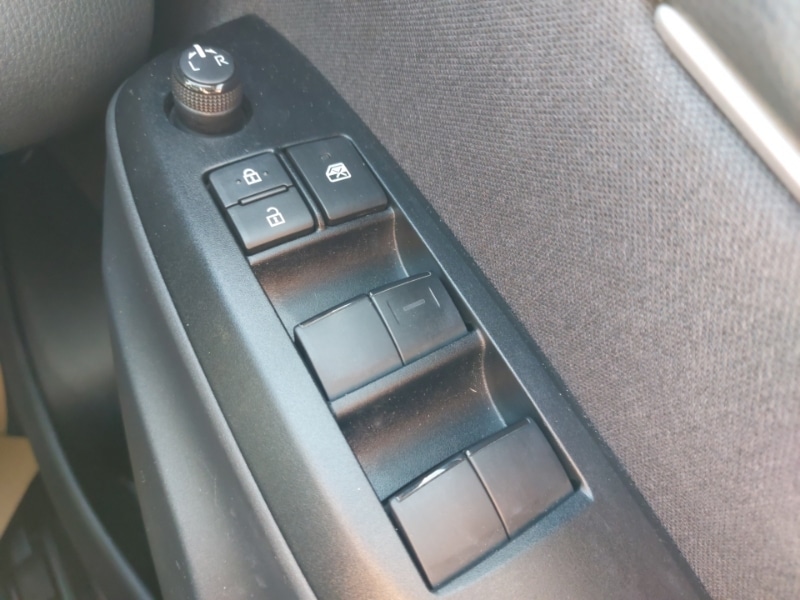 Used Toyota Yaris 2024 for sale - 78094106: Photo 12