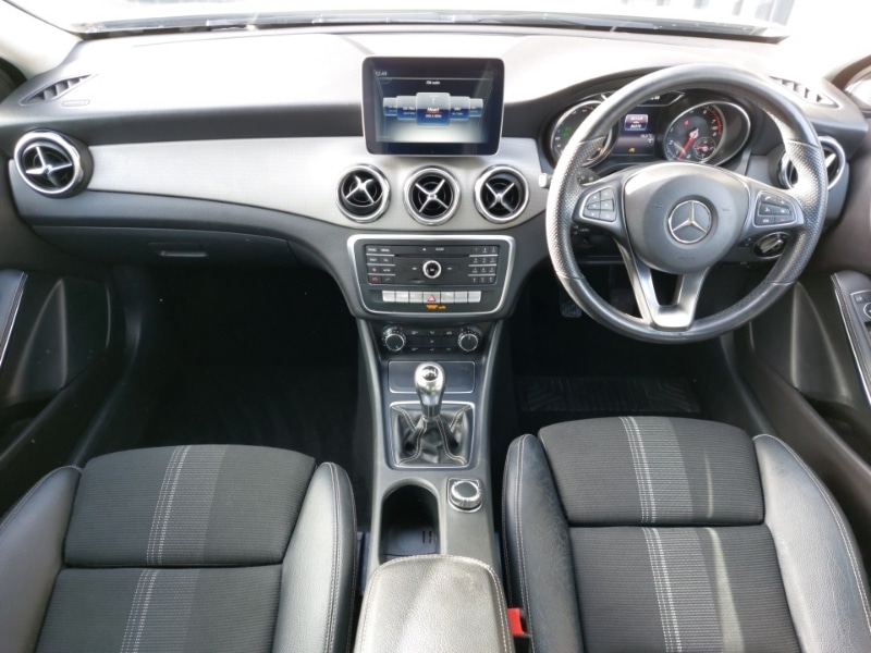 Used Mercedes-Benz GLA 2018 for sale - 76484149: Photo 2