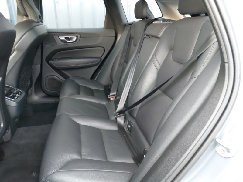 Used Volvo XC60 2023 for sale - 77024793: Photo 6