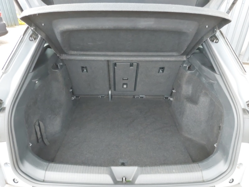 Used Volkswagen ID.4 2023 for sale - 77656870: Photo 8