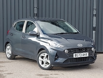 Used Hyundai i10 2023 for sale - 77448933: Photo