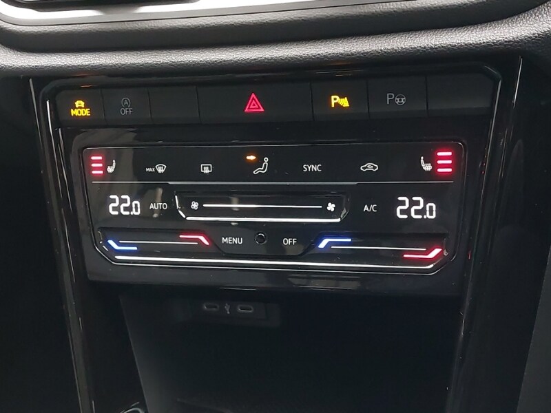 Used Volkswagen T-Roc 2023 for sale - 77366730: Photo 16