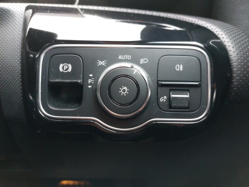 Used Mercedes-Benz A-Class 2019 for sale - 76543860: Photo 13