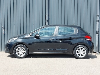 Used Peugeot 208 2016 for sale - 79263635: Photo