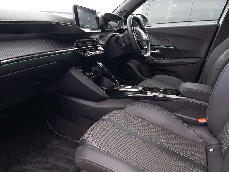 Used Peugeot 2008 2023 for sale - 77644631: Photo 5