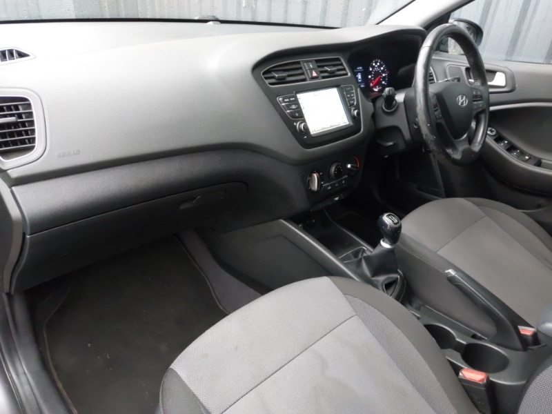 Used Hyundai i20 2020 for sale - 76540487: Photo 5