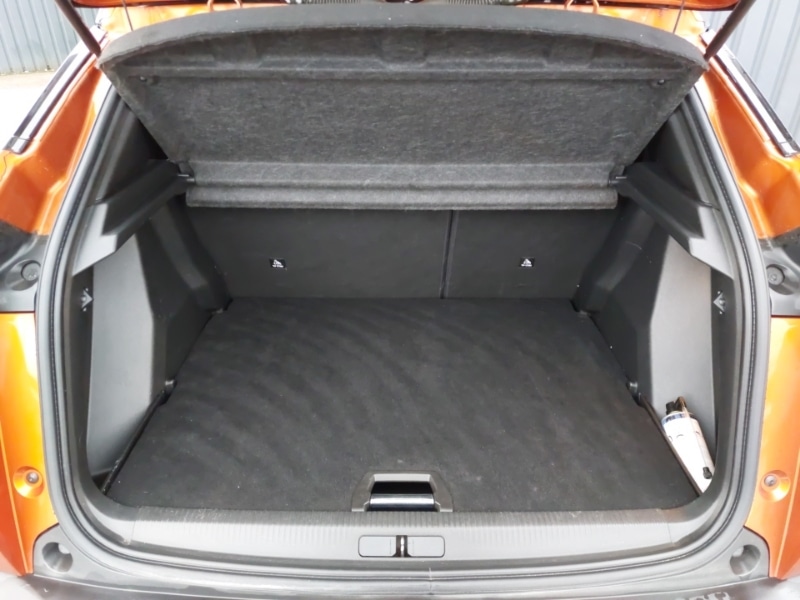 Used Peugeot 2008 2021 for sale - 76548854: Photo 8