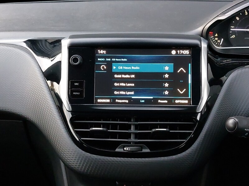 Used Peugeot 208 2018 for sale - 76556117: Photo 10