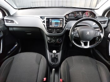 Used Peugeot 208 2018 for sale - 76556117: Photo