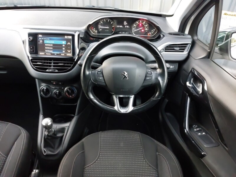 Used Peugeot 208 2018 for sale - 76556117: Photo 7