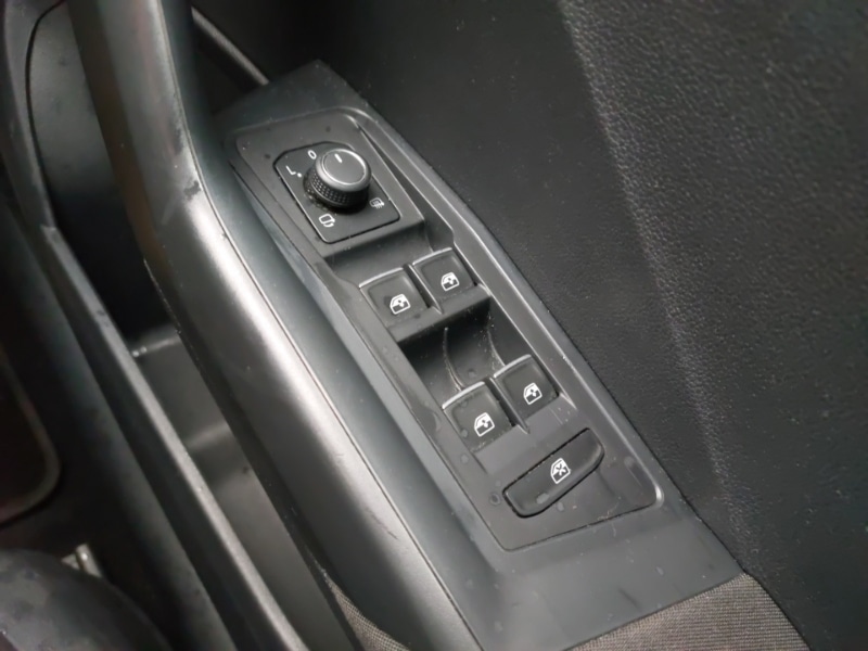 Used Volkswagen T-Roc 2018 for sale - 77767336: Photo 12