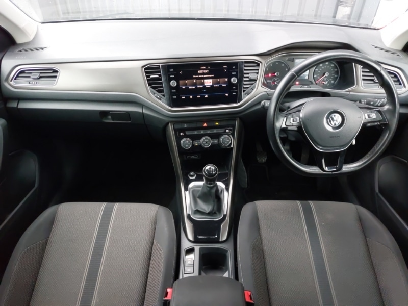 Used Volkswagen T-Roc 2018 for sale - 77767336: Photo 2