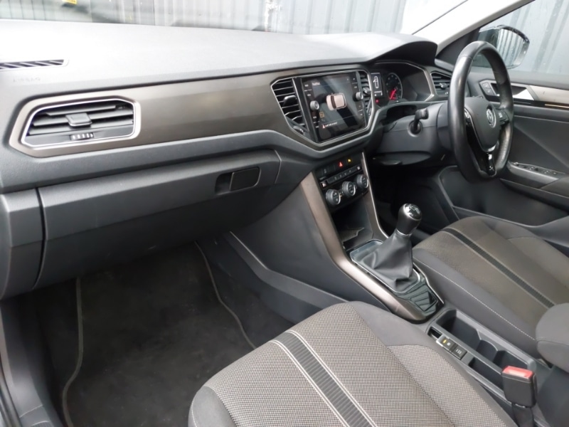 Used Volkswagen T-Roc 2018 for sale - 77767336: Photo 5