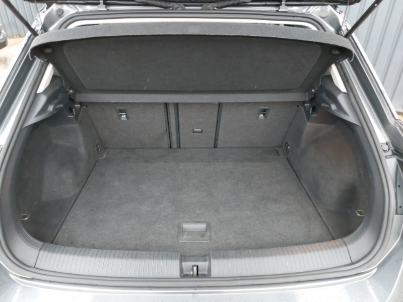 Used Volkswagen T-Roc 2018 for sale - 77767336: Photo 8