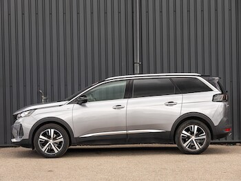 Used Peugeot 5008 2023 for sale - 78647432: Photo