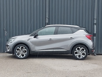 Used Renault Captur 2023 for sale - 78511485: Photo