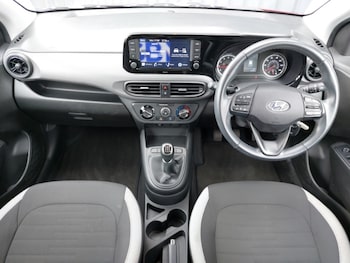 Used Hyundai i10 2023 for sale - 79550006: Photo