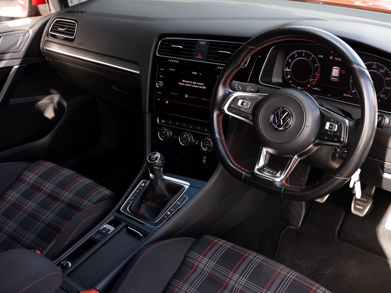 Used Volkswagen Golf 2018 for sale - 78071264: Photo 2