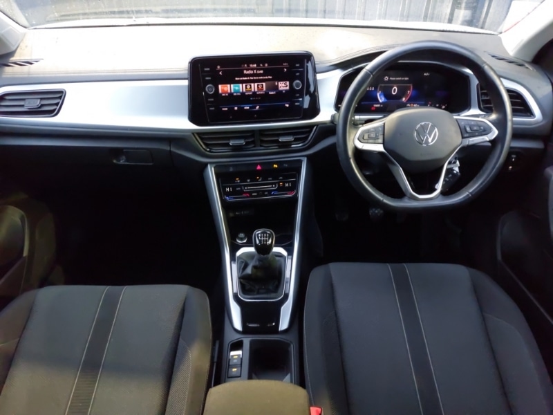 Used Volkswagen T-Roc 2023 for sale - 77119069: Photo 2