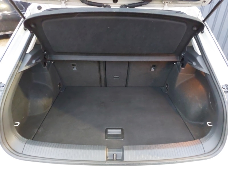 Used Volkswagen T-Roc 2023 for sale - 77119069: Photo 8