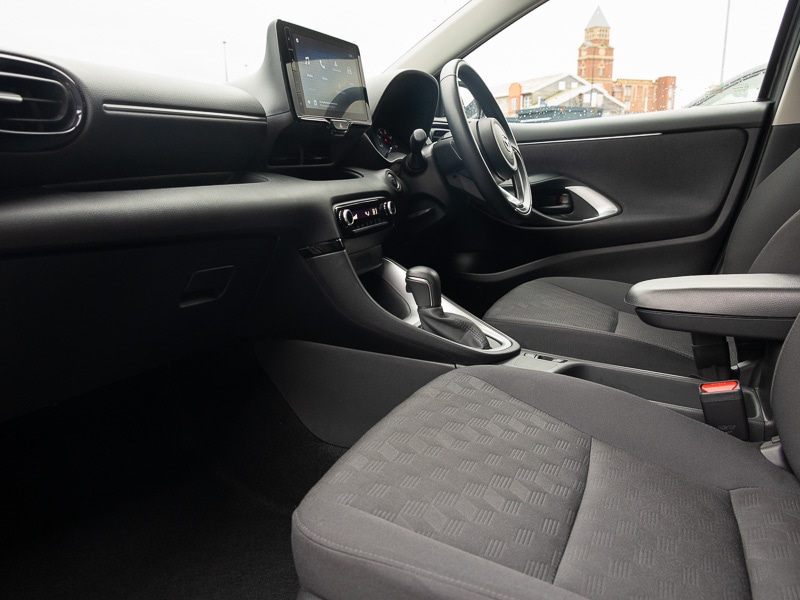 Used Mazda Mazda2 HYBRID 2024 for sale - 76974940: Photo 5